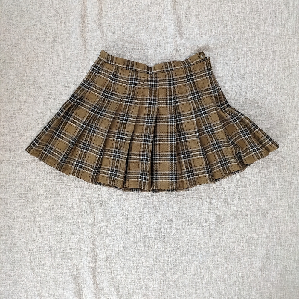 Pleated Plaid Skirt in Tan and Black Wild Fable